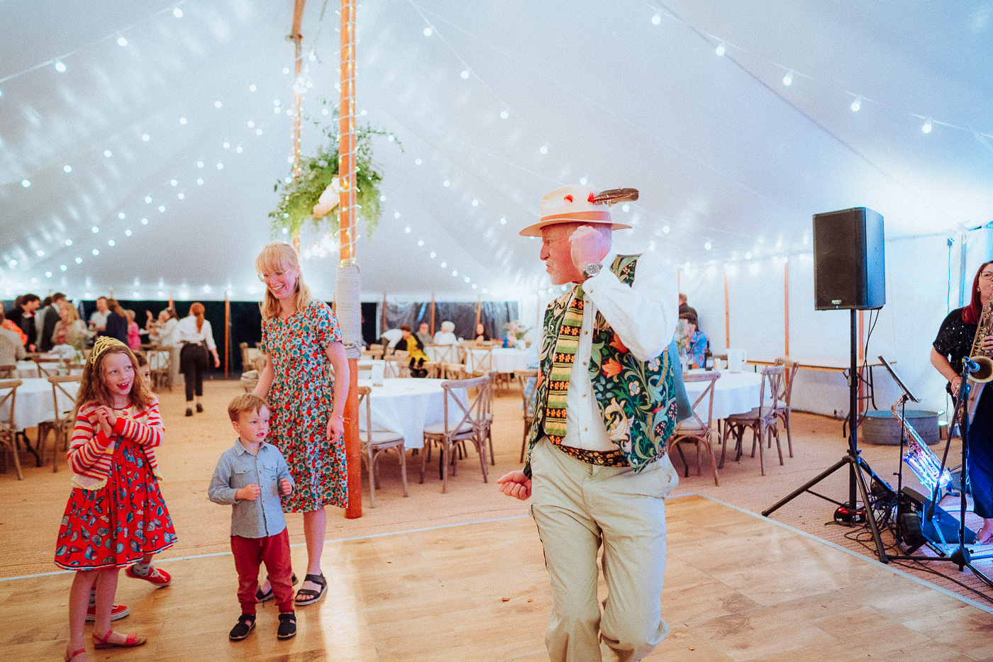 USK CASTLE WEDDING PHOTOGRAPHY FESTIVAL STYLE 018 USK CASTLE WEDDING PHOTOGRAPHY FESTIVAL STYLE 018